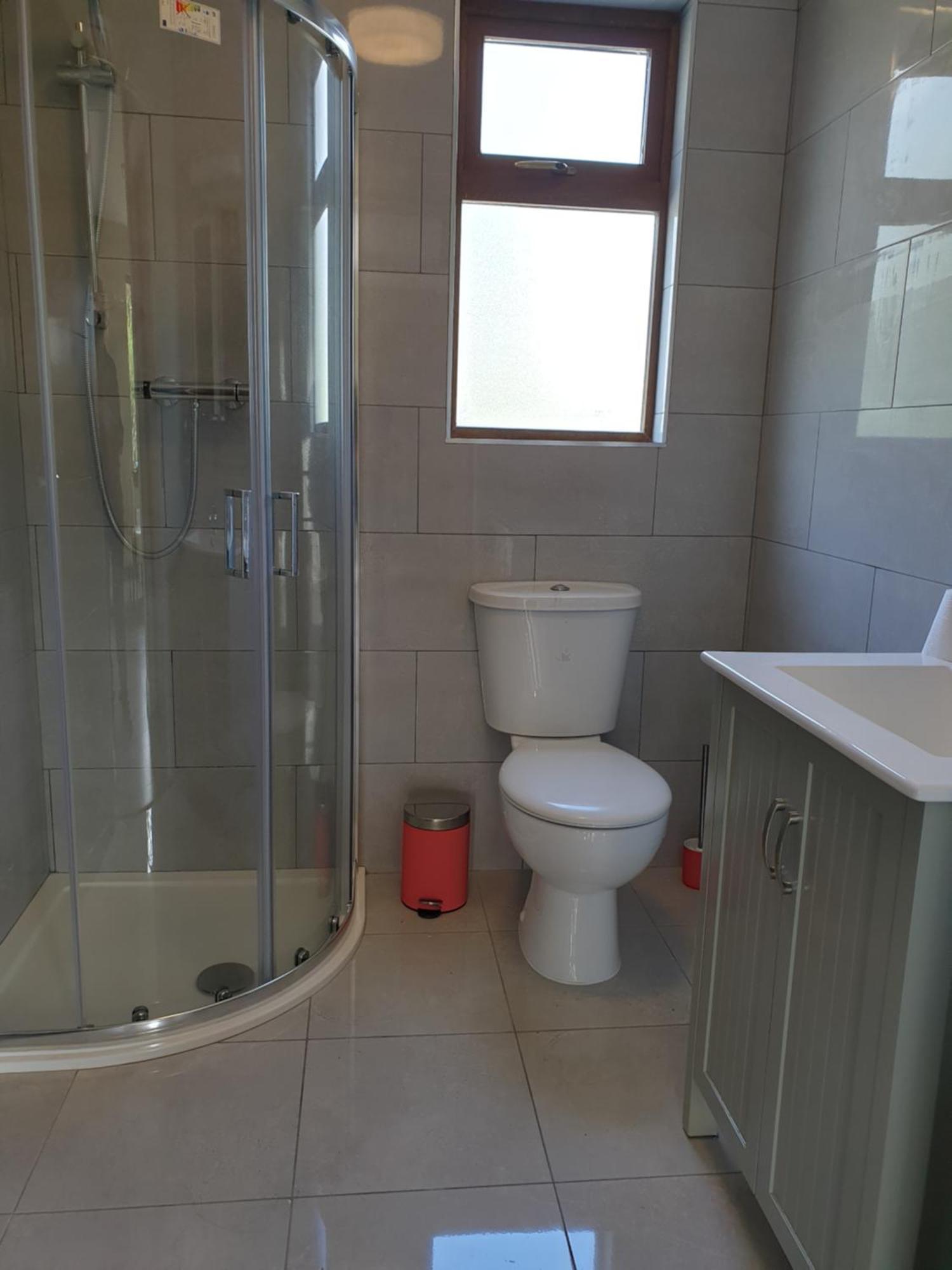 Apartamento Dungloe Lakeside Lodging Exterior foto